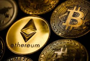 قیمت بیت‌کوین و اتریوم امروز پنجشنبه ۱۹ شهریور ۱۴۰۵/ کاهش قیمت بیت‌کوین