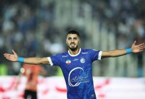 آزادی 10 زندانی توسط مهاجم استقلال