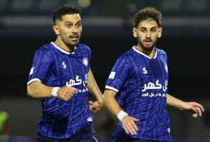 حمایت هواداران پرسپولیس از عالیشاه و شعار علیه خداداد
