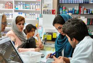 پرواز قیمت دارو در یک سال/ آموکسی‌سیلین از ۳۲۰ هزار تومان به ۱.۲ میلیون رسید
