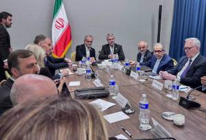 دیدار پزشکیان با شهباز شریف در حاشیه مجمع عمومی سازمان ملل