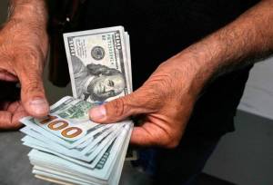 ۵ راهکار پیشنهادی وال‌استریت‌ژورنال برای مقابله ایران با جنگ اقتصادی ترامپ | از فروش نفت خارج از محاصره تا استفاده از یوآن چین به جای دلار