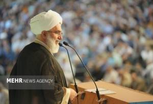 امام جمعه تهران: نباید فراموش کنیم که «جنگ» موضوع نخست کشور است/ باید تمام توجه‌مان به مقابله با دشمن باشد
