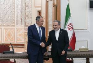 توئیت مهم عراقچی درباره دیدار با سرگئی لاوروف/ در طول تاریخ همکاری، ایران و روسیه هرگز تا این اندازه به یکدیگر نزدیک نبوده‌ است