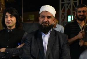 تصاویری از لحظه ترور امام جماعت اهل سنت در زاهدان + فیلم