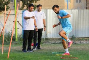 هافبک استقلال به دربی می‌رسد