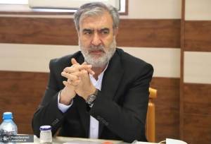 کنایه تند رئیس کمیسیون امنیت ملی به آمریکا:«ترک منطقه را از حالا تمرین کنید»
