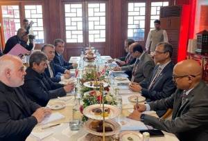 همتی: ایران آماده گسترش تعاملات با بانک توسعه جدید بریکس است