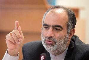 واکنش حسام‌الدین آشنا به شایعه «امان‌نامه آمریکا» برای عراقچی/آخرت خود را نفروشید!
