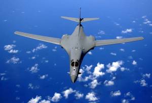 بمب‌افکن استراتژیک «B-1B» آمریکا به پرواز درآمد/ هدف چیست؟