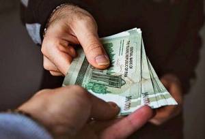 جهش ۴۴ درصدی کف حقوق کارکنان دولت در یک سال/ سقف حقوق کارکنان در 1405 چقدر است؟