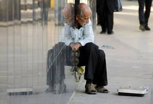 شکاف فزاینده درآمد پایدار خانوار با هزینه‌های زندگی