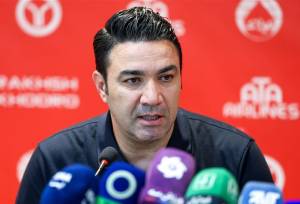 نکونام: بردمان را کمرنگ نکنید؛ بیرانوند بهترین گلر ایران است