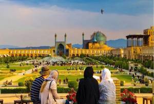 صنعت گردشگری، «ترسو»، ظریف و شکننده است 