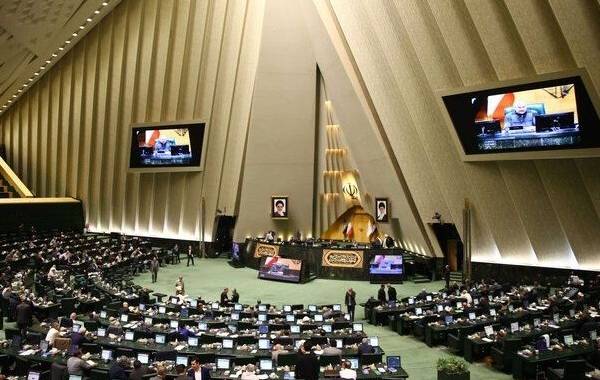 ۱۳ وزیر دولت پزشکیان در تیررس سؤال نمایندگان