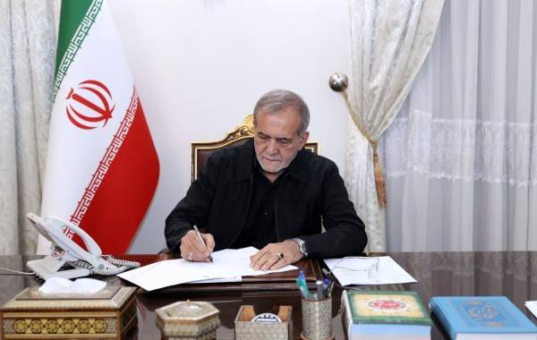 ایران با جوانانش سربلند و استوار می‌ماند
