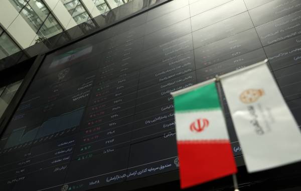 بورس متعادل شد؛ تقابل خریداران و فروشندگان بی‌نتیجه بود 