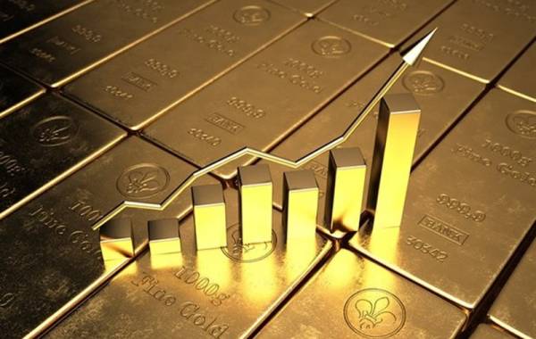 اونس جهانی طلا به 4395 دلار رسید