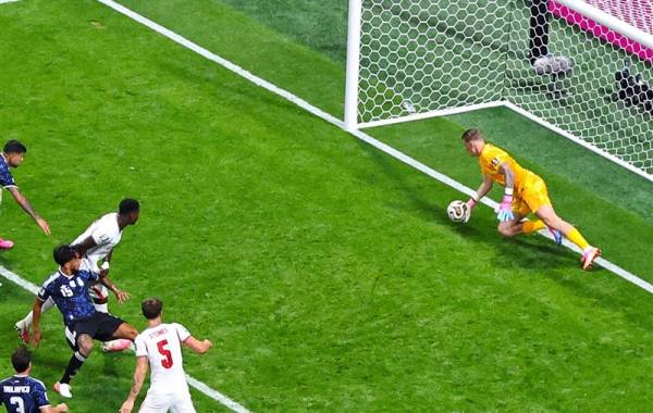 دستورالعمل‌های محرمانه روی بطری آب پیکفورد!
