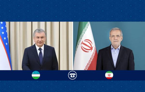 گسترش روابط با همسایگان اولویت‌ ایران است