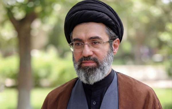 ملت ایران به دشمن آمریکایی درس‌های فراموش‌نشدنی دارد 