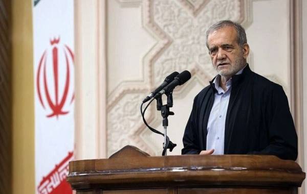 نشست خبری رئیس‌جمهور همزمان با روز خبرنگار 