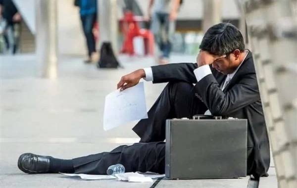 زمینه‌ها و علل فروپاشی اقتصاد یک کشور چیست؟