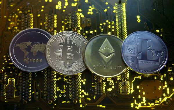 بیت‌کوین در نبرد با مقاومت ۶۴ هزار دلاری