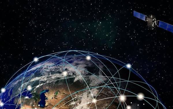 نسل جدید اینترنت ماهواره‌ای و رقابت سخت عولهای فناوری