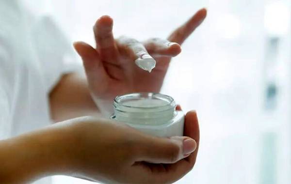 این کرم‌های مرطوب‌کننده و آبرسان غیرمجاز است+اسامی