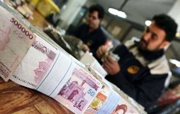نرخ سود حقیقی منفی؛ خروج خاموش پول از بانک‌ها