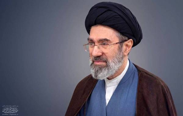 پیام رهبر معظم انقلاب بمناسبت تشییع و تدفین رهبر شهید 