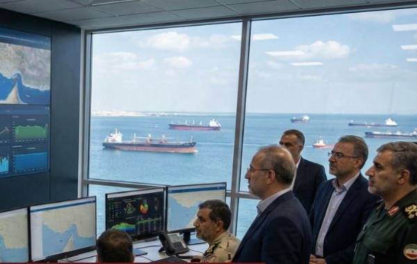 درآمد ۲ میلیارد دلاری ایران با مدیریت هوشمند تنگه هرمز