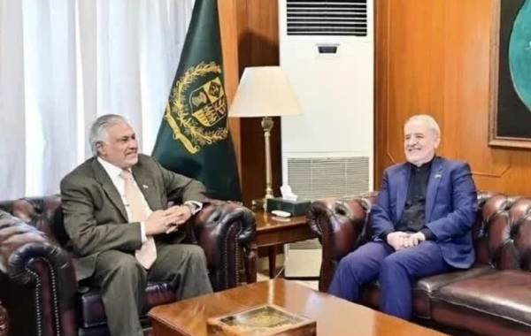 اسحاق‌دار: دیپلماسی تنها راه  دستیابی به صلح است