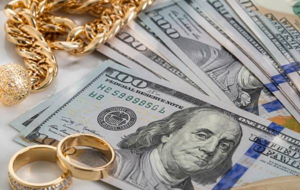 شوک دلار به بازارها؛ طلا سقف تاریخی جدید زد