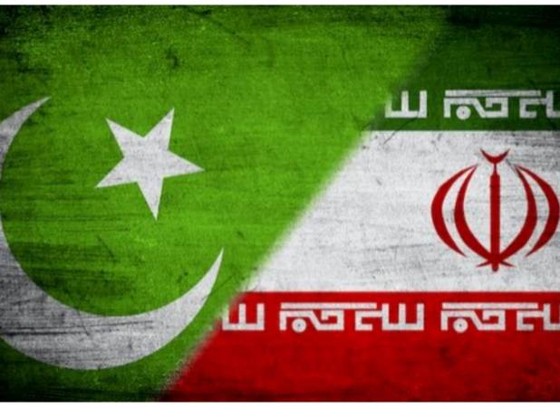 وزیر کشور پاکستان به اسکندر مومنی: ایران خانه دوم ما است
