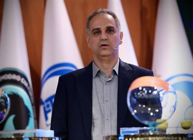 روشنک: در زمان کرونا در اروپا هم قهرمان لیگ اعلام نشد