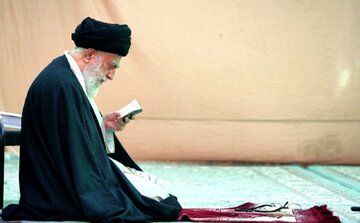 تصویری از رهبر شهید انقلاب در کنار فرماندهان سپاه/ قالیباف در لباس پاسداری در حضور رهبر شهید