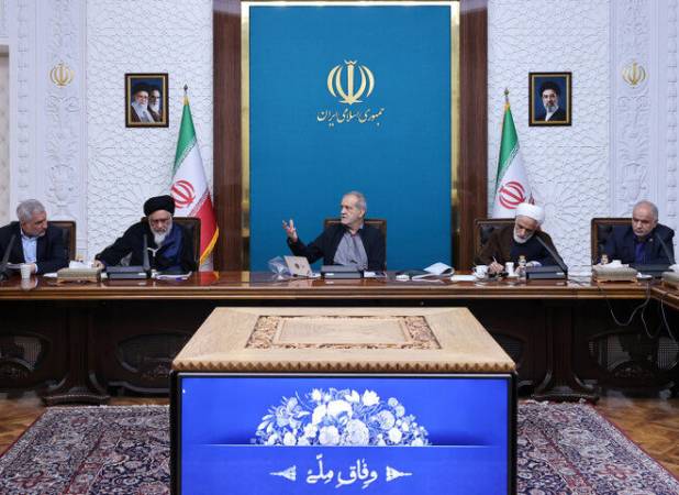 چنین انسجامی در طول تاریخ انقلاب بی سابقه است