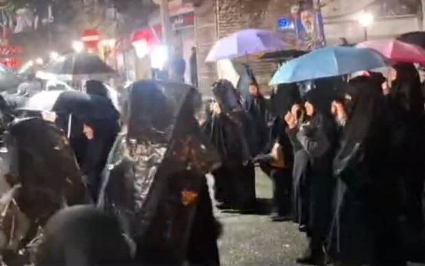 تجدید بیعت مردم سرپل‌ذهاب با آرمان‌ها در آخرین شب فروردین