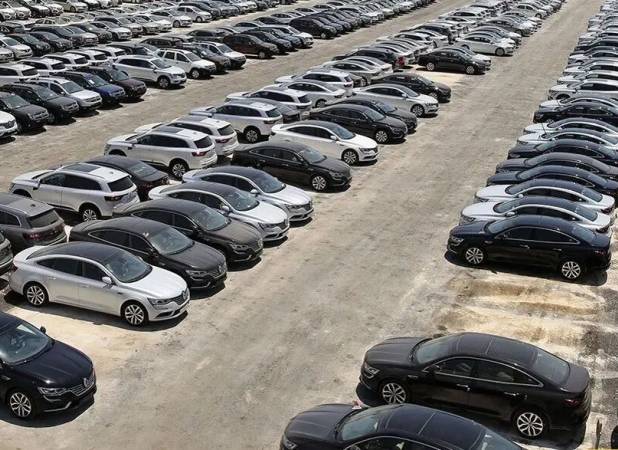 قیمت گذاری خودرو متوقف شد/ اطلاعیه مهم پلتفرم‌های خودرویی برای خریداران