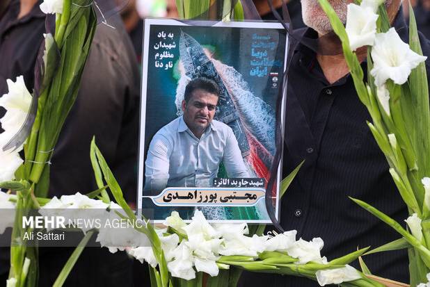 ناخدا بیگی: تا آخرین قطره خون انتقام شهدای ناوشکن دنا را می‌گیریم
