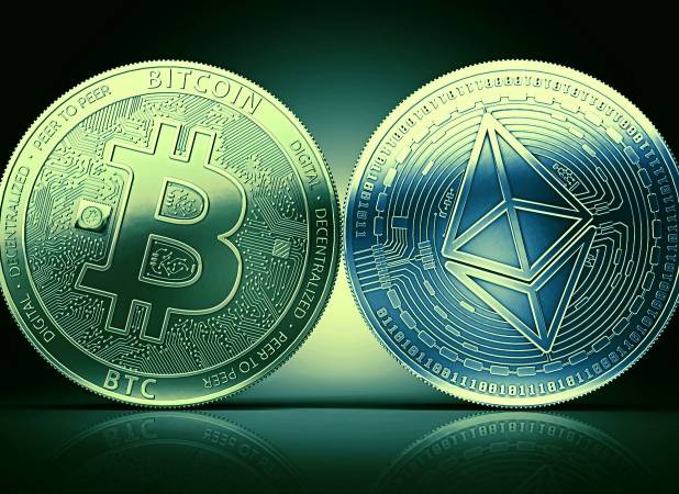قیمت بیت‌کوین و اتریوم در بازار ارزهای دیجیتال