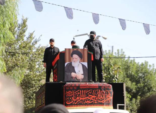 پیکر آیت‌الله شبیری زنجانی به خاک سپرده شد