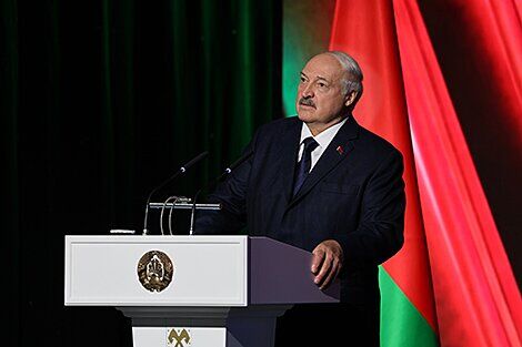 لوکاشنکو: ایرانیان هرگز در برابر کسی زانو نزده‌اند/  آیا ایالات متحده از این تاریخ بی‌خبر است؟