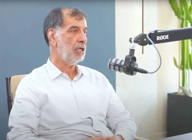 باهنر: نیروهای مسلح برای دفاع از کشور دست به ماشه هستند/نباید کاری کرد یا حرفی زد که در صفوف به هم فشرده ملت، رخنه‌ای ایجاد شود