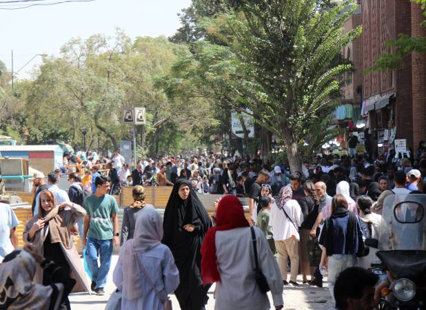 خیابان‌ها در تسخیر خودروها و رانندگان پرخطر | ایمانی جاجرمی: سهم حمل‌ونقل عمومی در تهران در حدود ۱۵ تا ۲۰ درصد است