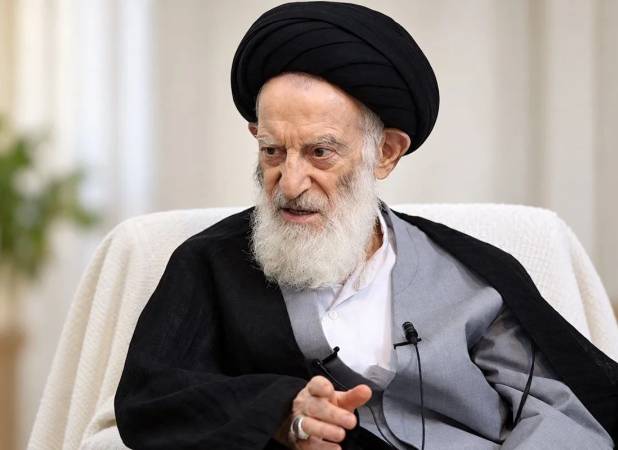 اولین تصاویر از مراسم وداع با پیکر آیت‌الله شبیری زنجانی منتشر شد+ فیلم