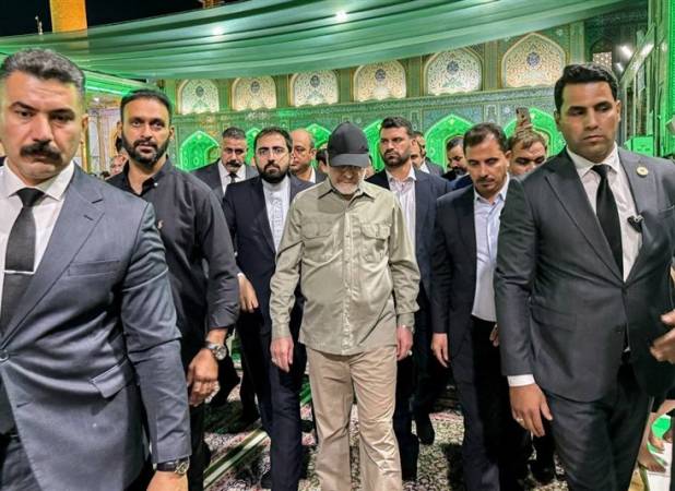 تشرف رئیس مجلس به زیارت حرمین شریفین در کاظمین