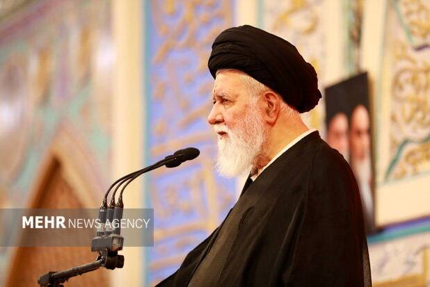 علم‌الهدی: دشمن می‌خواهد وضعیتی بحرانی‌تر از دی‌ماه بیافریند